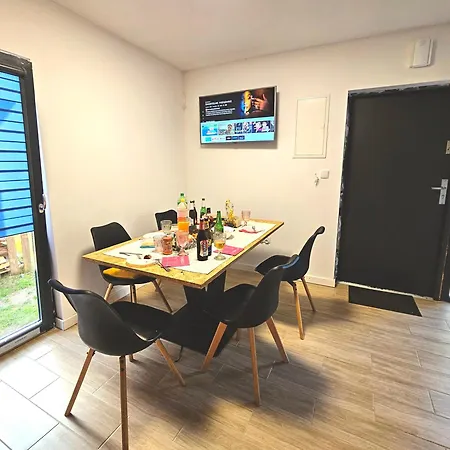 Semesterbostad Caloroczny Na Kaszubach - Zukowo *